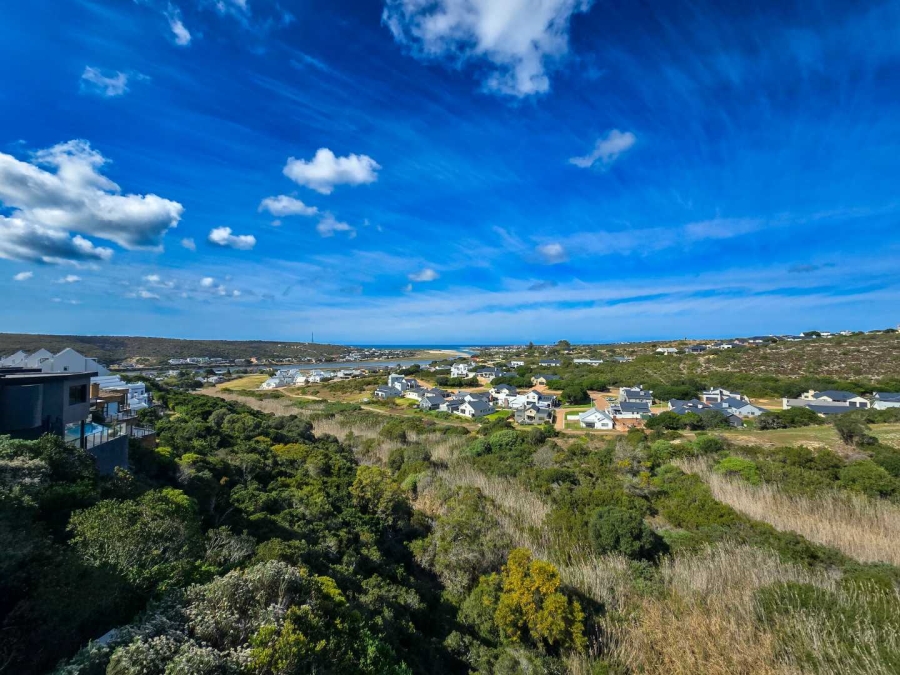5 Bedroom Property for Sale in Stilbaai Wes Western Cape